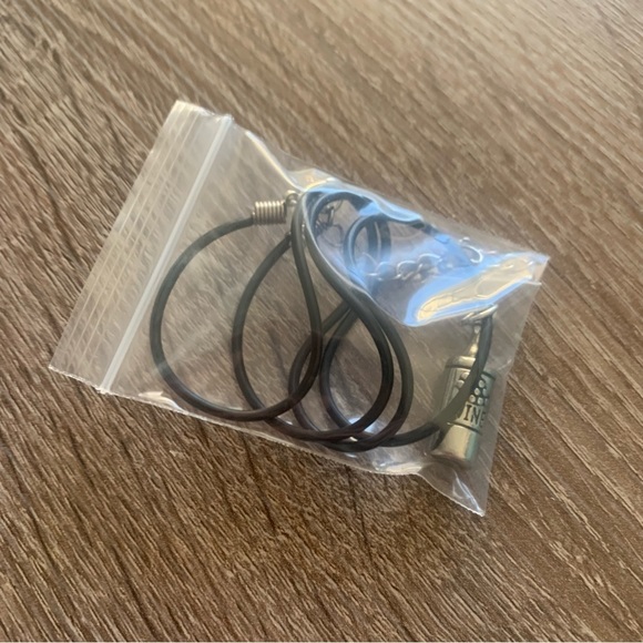 Vintage Y2K Charm on new Chain - UpCycled 90’s Jewelry - Wine Bottle Necklace - Picture 7 of 7